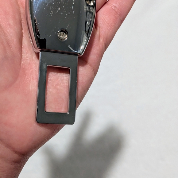 Toyota Key Fob in Silver - Picture 2 of 3